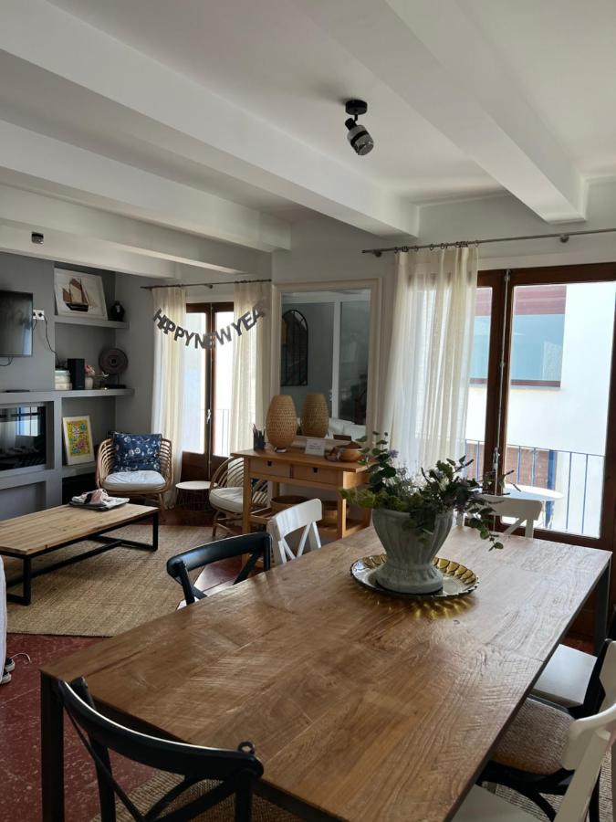 Big Family House In The Center Of El Port De La Selva Appartement Buitenkant foto