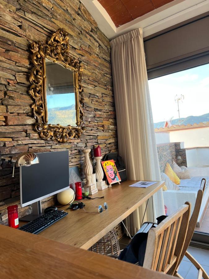 Big Family House In The Center Of El Port De La Selva Appartement Buitenkant foto